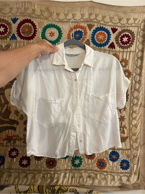 Zara Basic White Denim Cropped Button-Down
